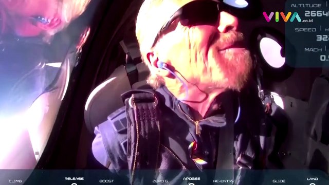 Triliuner Richard Branson ke Antariksa Jajal Virgin Galactic