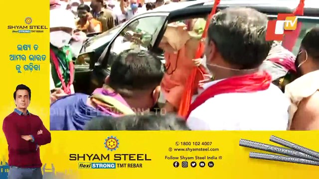 Ratha Jatra 2021 | Puri Shankaracharya Reaches Near Chariots, To Pay Obeisance To Holy Trinity