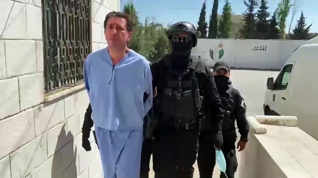 أخر ظهور للمتهمين بقضية الفتنة باسم عوض الله والشريف حسن إلى محكمة أمن الدولة