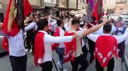 Damat, gelini süslediği vinçle aldı