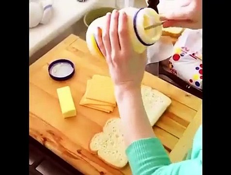 Tavada tost yapımı