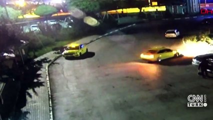 Sürücüyü dövüp ölüme terk ettiler