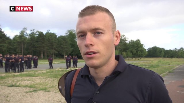 Le sergent Lucas, sapeur-pompier de Paris