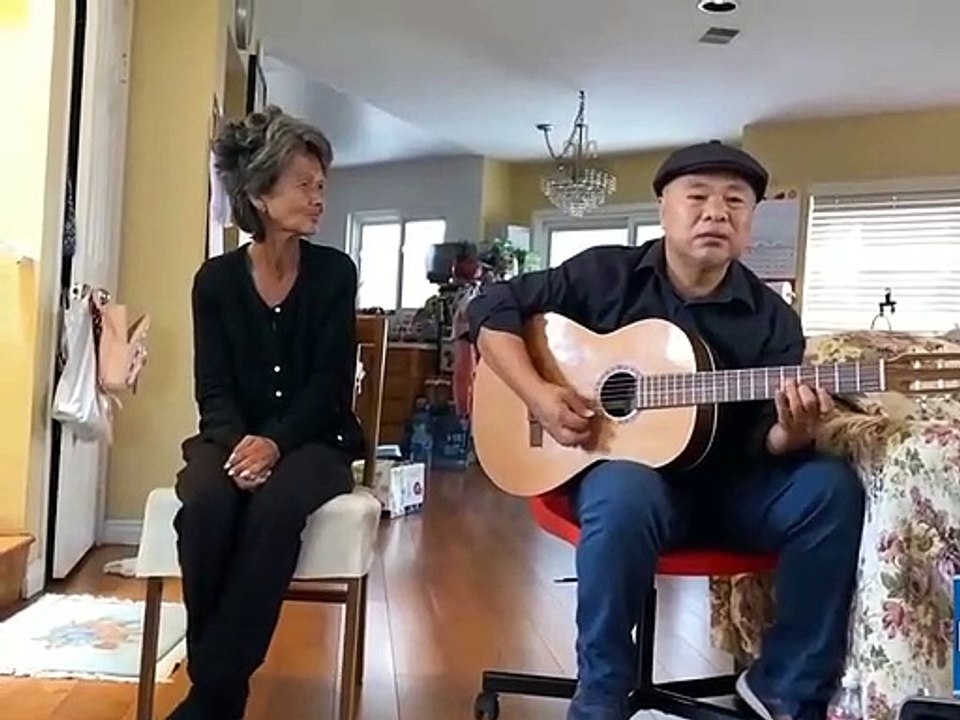 Bất ngờ clip Kim Ngân hát live ngọt ngào sau hơn 20 năm hóa điên, nhạc công hết lời khen