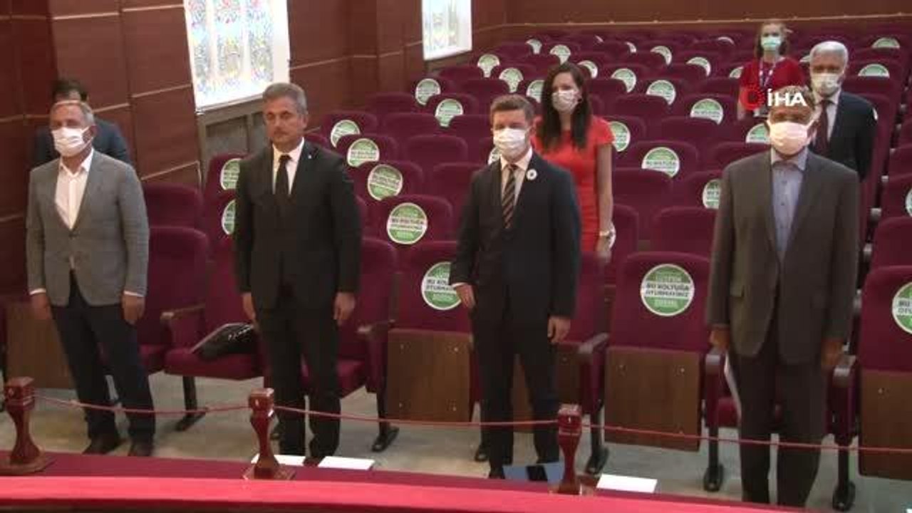 Srebrenitsa Katliamı'nda hayatını kaybeden 8 bin 372 Boşnak anıldı