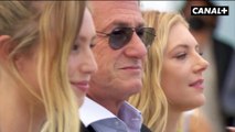 Photocall avec l'équipe du film Flag Day : Sean Penn, Dylan Penn - Cannes2021