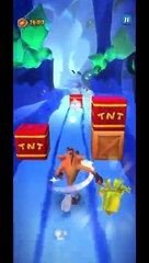 Frosty Mini Robot Battle Run Gameplay - Crash Bandicoot: On The Run!