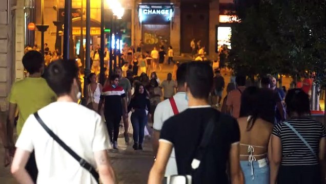 Aglomerações mesmo com restrições