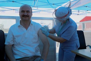 EDİRNE VALİSİ CANALP, GURBETÇİLERE KAPIKULE'DE AŞI ÇAĞRISI YAPTI