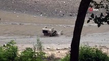 Suyu çekilen gölün içinden ters dönmüş otomobil çıktı