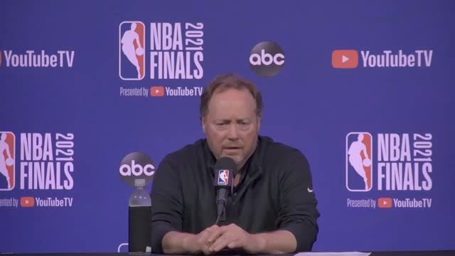 Bucks - Budenholzer, Middleton et Holiday encensent Giannis