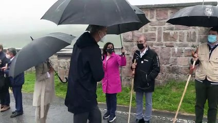 Los Reyes, dos peregrinos en Roncesvalles para conmemorar la apertura del Año Jacobeo