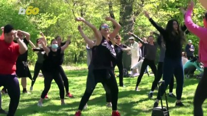 Zumba Class in Central Park Attracts 100 People Post-Pandemic!
