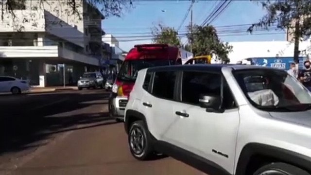 Quatro veículos se envolvem em colisão na Rua Paraná, no Centro de Cascavel