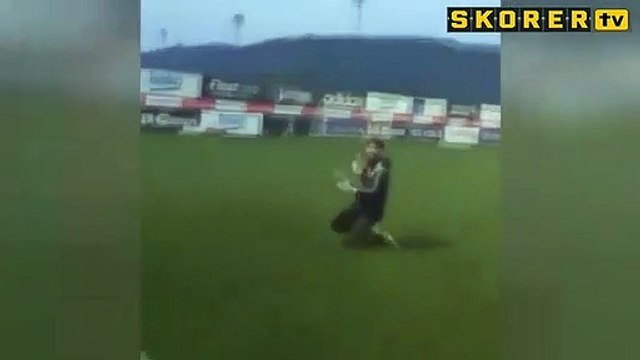 Günay Güvenç öyle bir gol attı ki İngiltere'de manşet oldu!