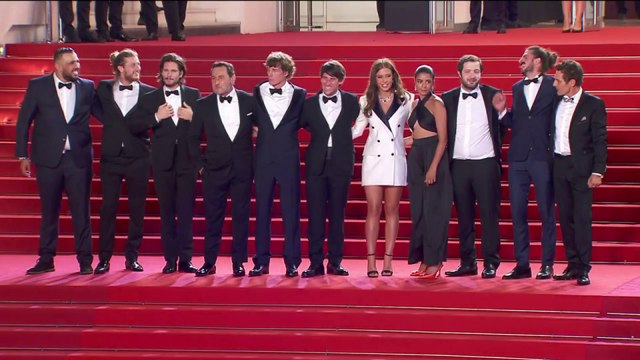 La montée des marches de l'équipe de Bac Nord - Cannes 2021