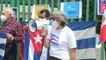 Opositores y simpatizantes se enfrentan en protestas en la Embajada de Cuba en México