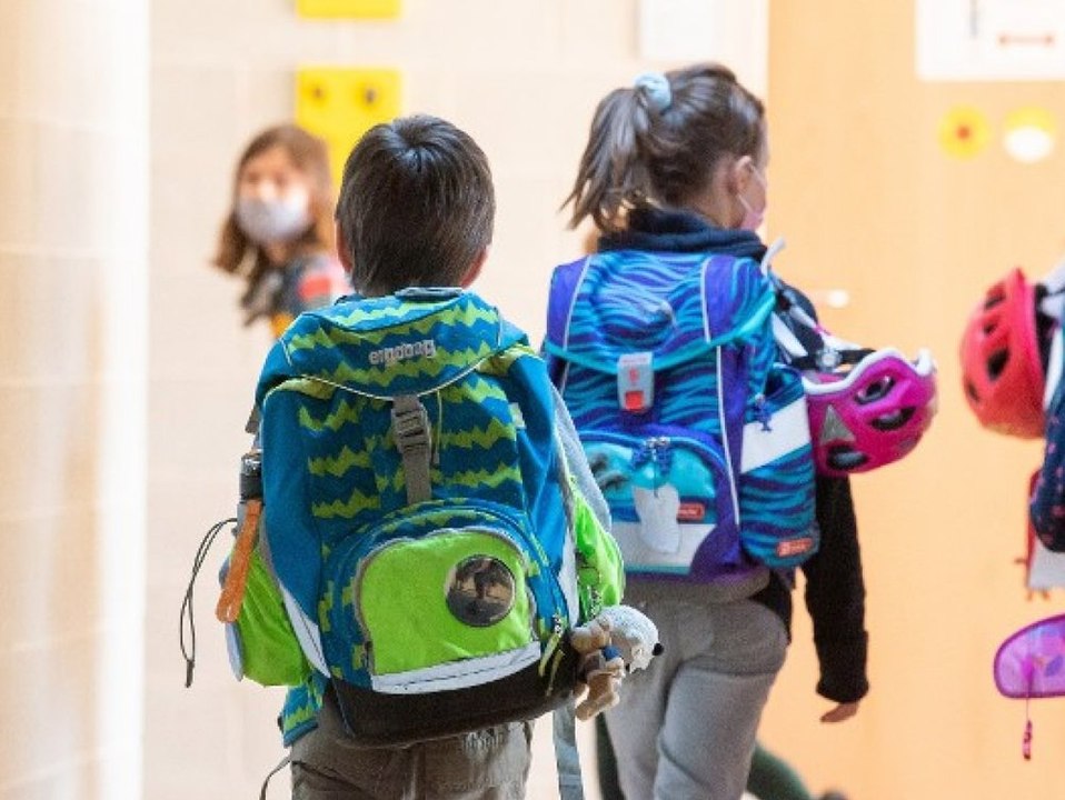 Lehrerpräsident warnt vor neuem Corona-Chaos an Schulen