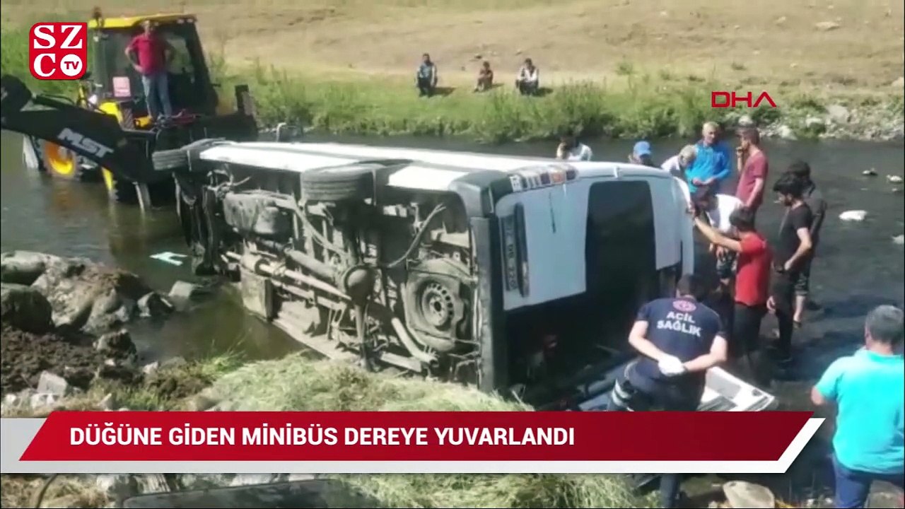 Düğüne gidenleri taşıyan minibüs dereye yuvarlandı