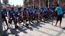 Ömer Halisdemir 5. Ulusal Bisiklet Turu'na katılan sporcular Aksaray'a doğru yola çıktı