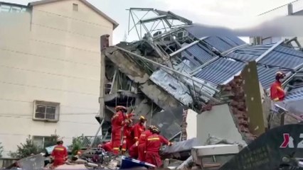 중국에서 3층 호텔 '폭삭' 17명 사망·실종...1년여 만에 호텔 또 붕괴 / YTN