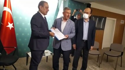 Çaresiz kalan Bitlisliler Gelecek Partisinden yardım istediler.