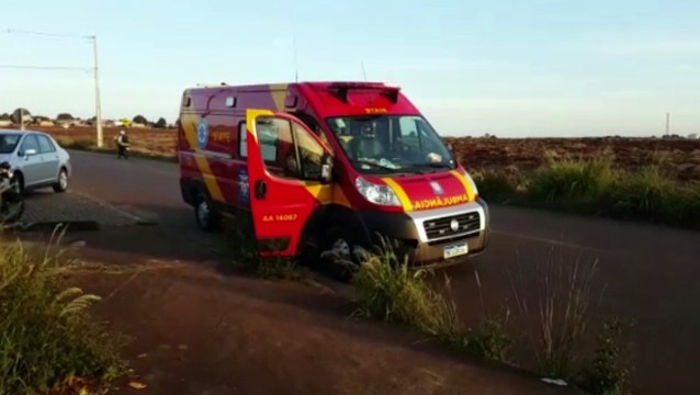 Jovem fica ferido após se envolver em colisão na Rua Altemar Dutra