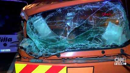 Kamyonet yolcu otobüsüne çarptı... 35 yolcudan 4'ü yaralandı