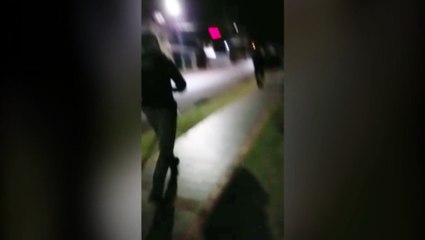 Vídeo mostra chegada de policiais em residência durante cumprimento de mandado