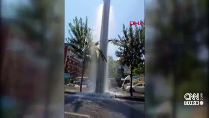 Sancaktepe'de İSKİ'nin borusu patladı; yollar şelaleye döndü