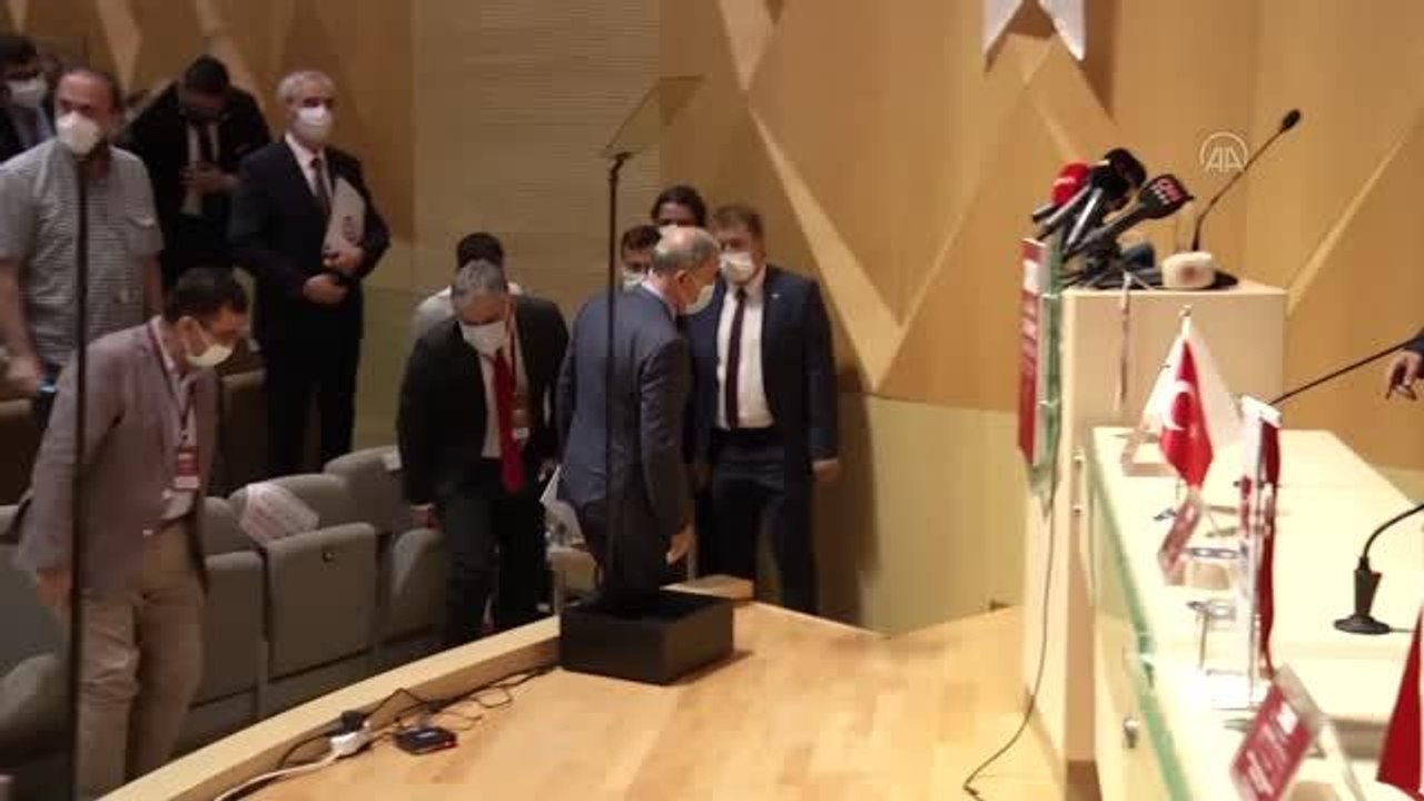 Son dakika: Milli Savunma Bakanı Akar: "FETÖ ile mücadele kapsamında bugüne kadar toplam 23 bin 364 kişi Türk Silahlı Kuvvetlerinden ihraç edildi"