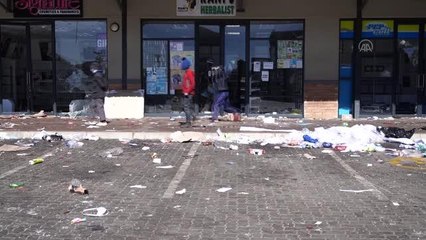 Son Dakika | JOHANNESBURG - Güney Afrika'daki şiddet olaylarında hayatını kaybedenlerin sayısı 45'e yükseldi