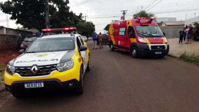 Após colisão, veículo C3 capota e condutora fica ferida no Bairro Nova Cidade