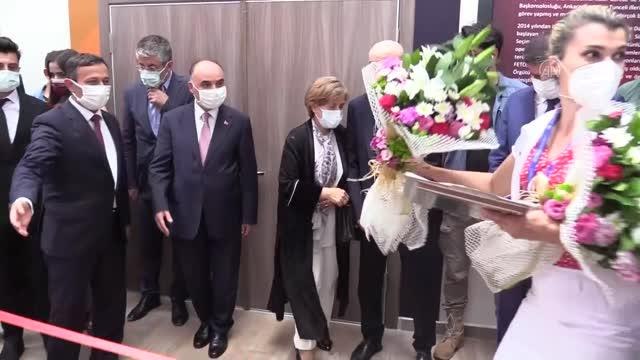 15 Temmuz gazisi Aslan, Erciyes Üniversitesi Gazi Turgut Aslan Konferans Salonunun açılışında konuştu