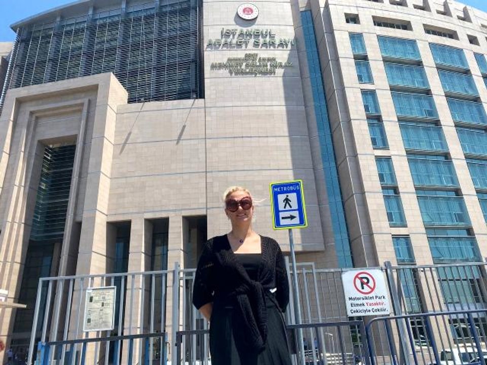 Bülent Ersoy'un menajeri hakkında suç duyurusu