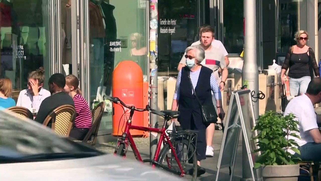 Trend in Madrid: Junge Leute stehen Schlange fürs Nachtimpfen