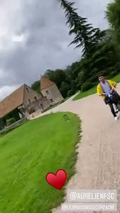 David Gallienne et son chéri Aurélien font une balade à vélo. Juillet 2021