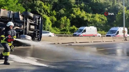 Devrilip sürüklenen tırdan kendi imkanlarıyla çıktı