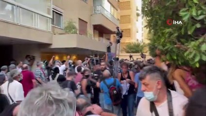 - Beyrut Limanı patlamasında yakınlarını kaybeden ailelerden “tabutlu” protesto