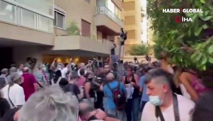 Beyrut Limanı patlamasında yakınlarını kaybeden ailelerden "tabutlu" protesto