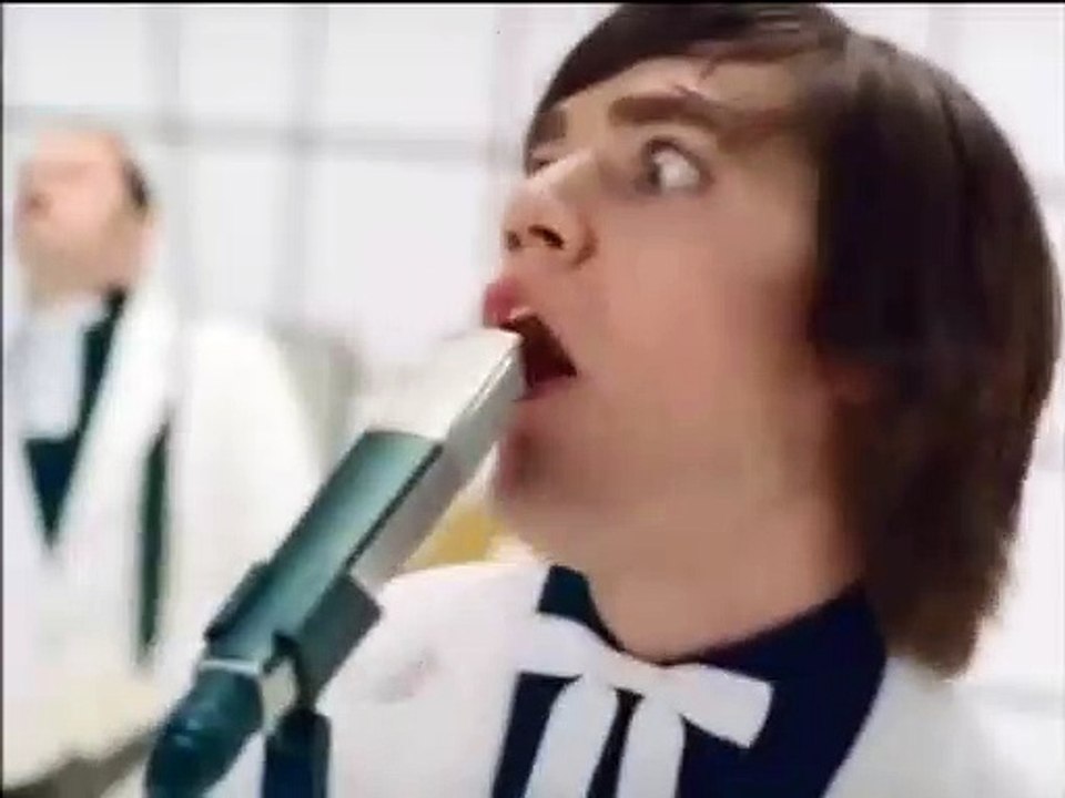 The Hives - Walk Idiot Walk (2004)