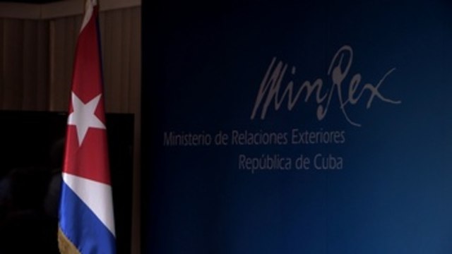 Cuba califica protestas de disturbios y atribuye corte de internet a la crisis