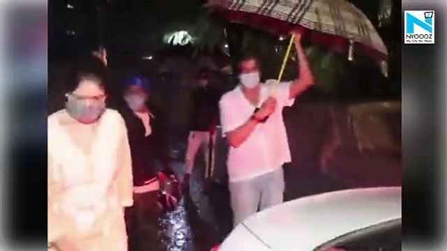 Ananya Panday, Chunky Panday, Bhavana pay their last respects at prayer meet for his mother