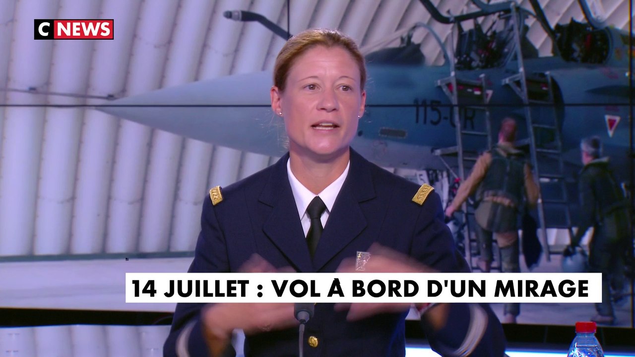 Avant un vol à bord d'un Mirage 2000, notre journaliste Romain Désarbres a testé le siège éjectable