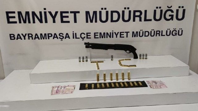 İstanbul’da külçe altın görünümlü çakmak satan dolandırıcılar yakalandı