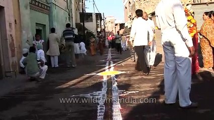 On the way to Mallika Arjun temple during Shri Siddheshwar Maharaj Yatra