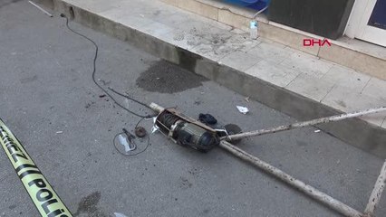 BURSA'DA ATM'DEN PARA ÇEKEN KADININ ÜSTÜNE CARASKAL DÜŞTÜ