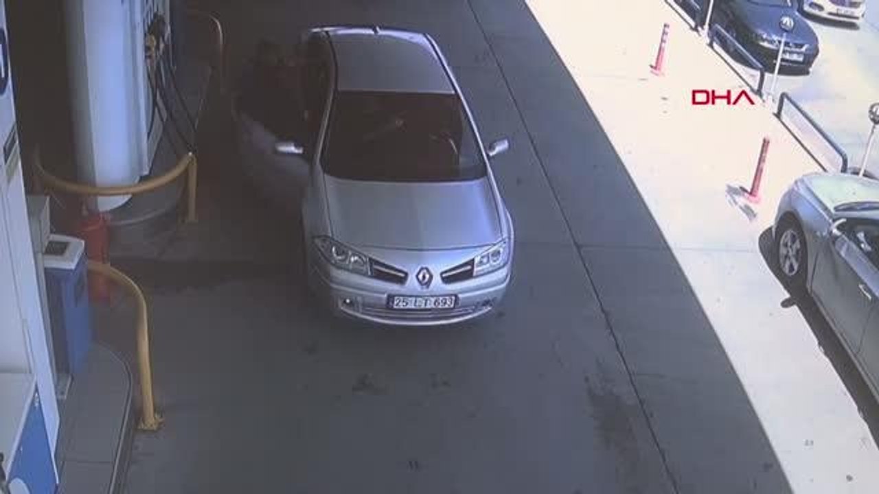 YAKIT ALIRKEN KALBİ DURAN SÜRÜCÜYÜ KALP MASAJIYLA HAYATA DÖNDÜRDÜLER
