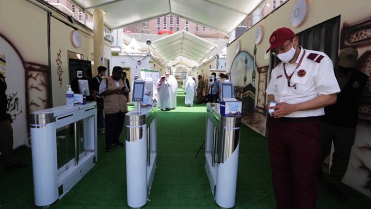 Arab Saudi Siapkan Pintu Pintar untuk Pelaksanaan Haji 2021
