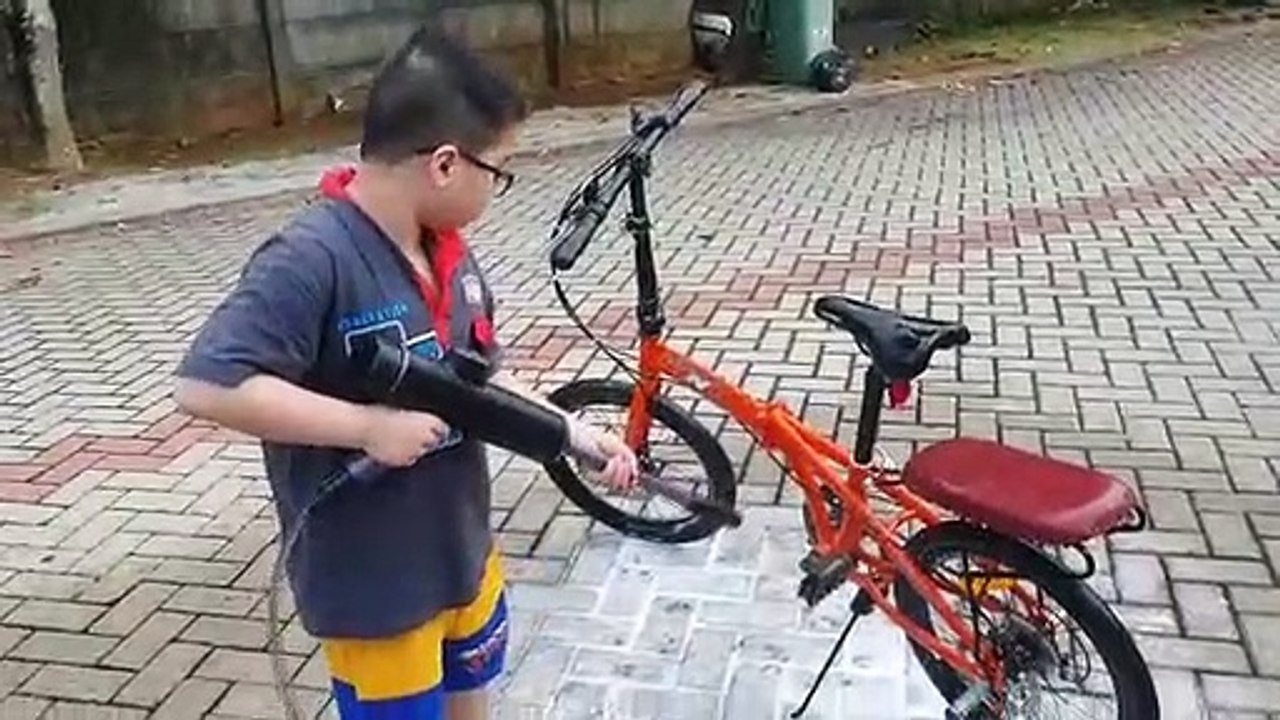 Uji Coba Baseus Car Wash Gun Spray Semprotan Air ke Sepeda